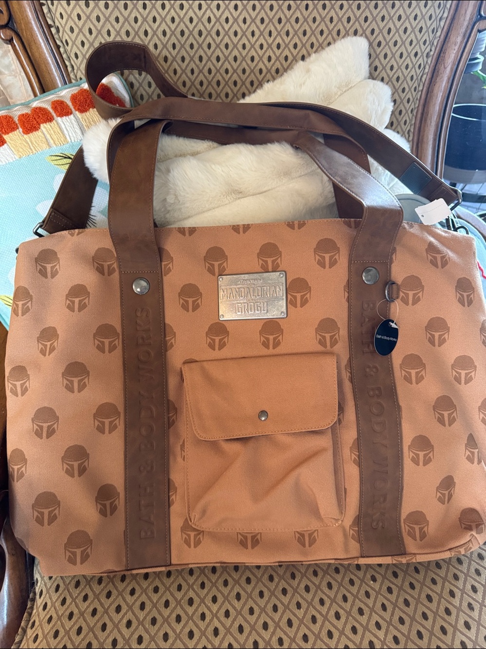 Star Wars Mythosaur Messenger Bag Mandalorian and Grogu - Picture 13 of 13